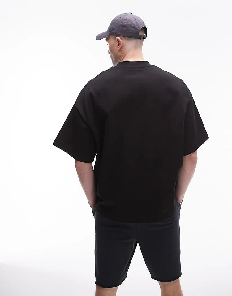 Topman Premium Heavyweight Oversized Fit T-shirt With Dropped Shoulder 370gsm In Black For Men 4 Topman Premium Heavyweight Oversized Fit T-shirt With Dropped Shoulder 370gsm In Black For Men - Image 2