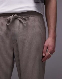 Topman Taper Plisse Trouser In Stone For Men 12 Topman Taper Plisse Trouser In Stone For Men -Daily Wardrobe Shop 205985279 5