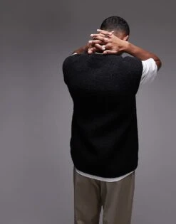 Topman Relaxed Fit Vest In Black For Men -Daily Wardrobe Shop 206252515 4