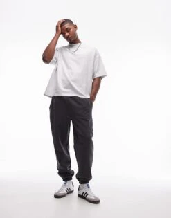 Topman Washed Oversized Jogger In Black For Men Washed Black 13 Topman Washed Oversized Jogger In Black For Men Washed Black -Daily Wardrobe Shop 206554468 1 washedblack 1