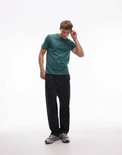 Topman Regular Fit T-shirt In Green For Men Dark Green -Daily Wardrobe Shop 207298703 4